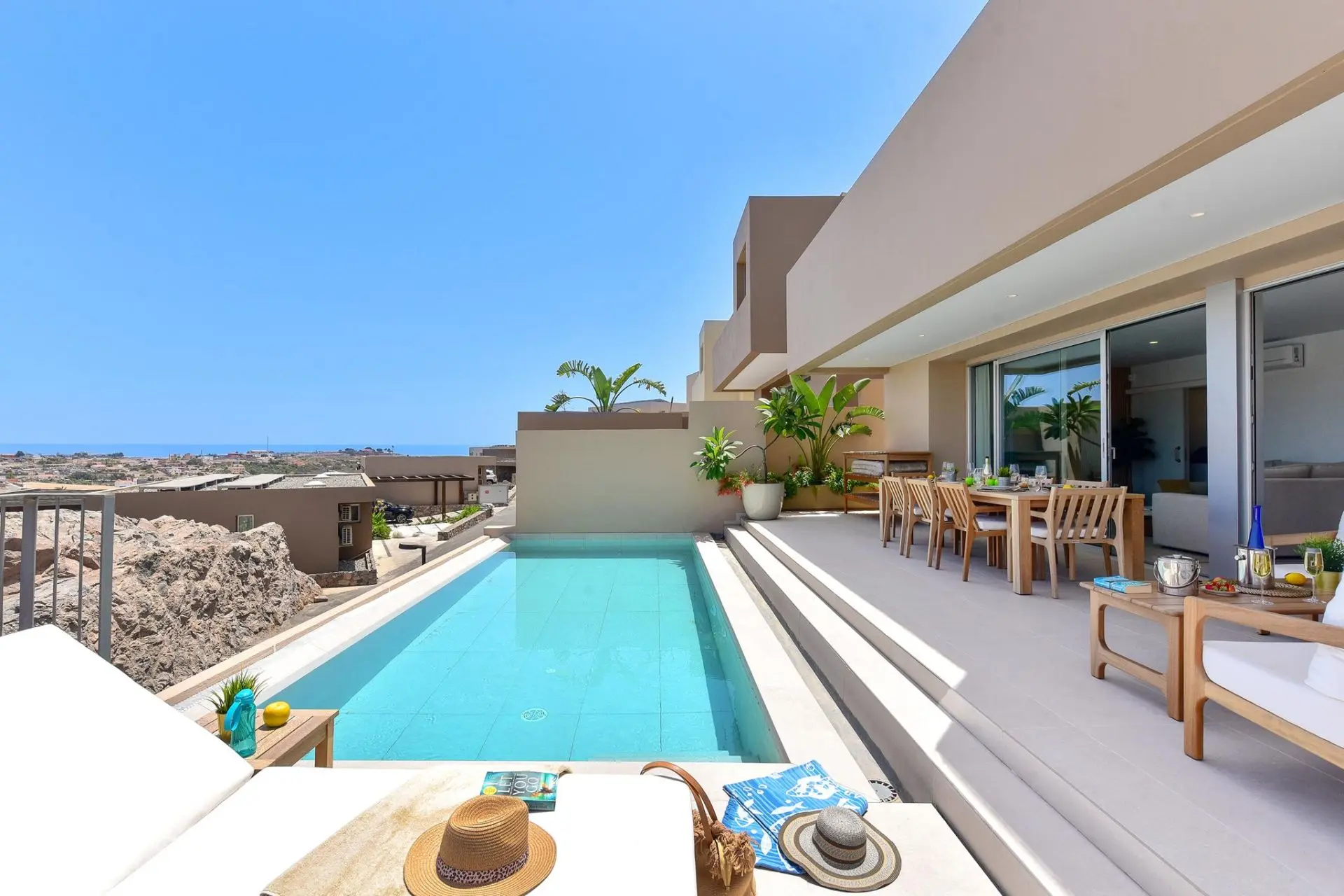 Private pool